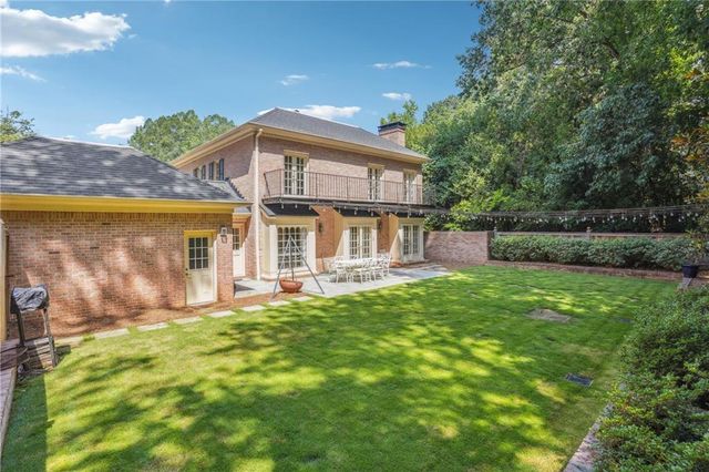 4405 Paces Battle NW, Atlanta, GA 30327