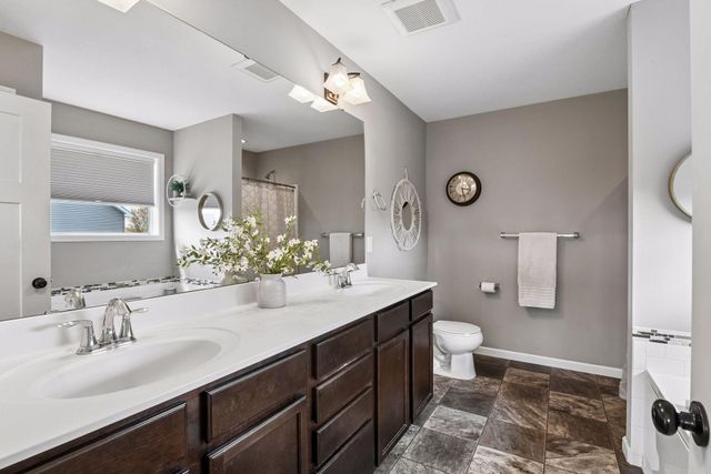 4599 Landings Way, Minnetrista, MN 55375