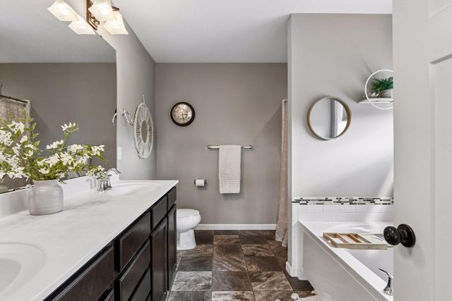 4599 Landings Way, Minnetrista, MN 55375