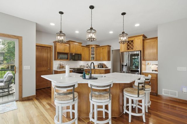 14135 Haas Lake Circle, Prior Lake, MN 55372