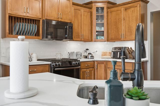 14135 Haas Lake Circle, Prior Lake, MN 55372