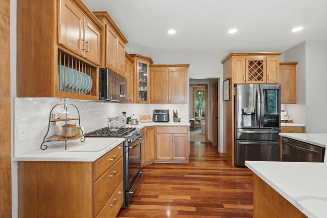 14135 Haas Lake Circle, Prior Lake, MN 55372