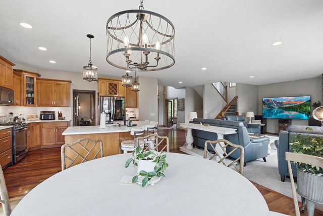 14135 Haas Lake Circle, Prior Lake, MN 55372