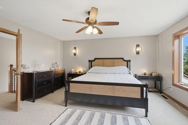 14135 Haas Lake Circle, Prior Lake, MN 55372
