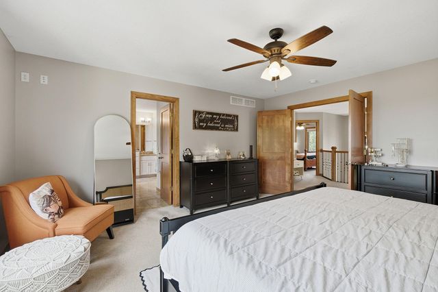 14135 Haas Lake Circle, Prior Lake, MN 55372