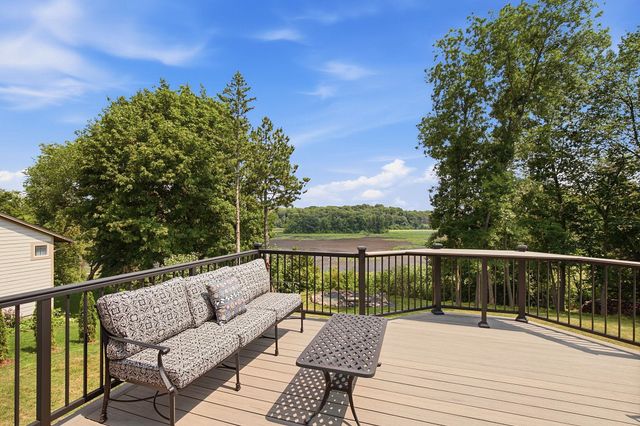 14135 Haas Lake Circle, Prior Lake, MN 55372