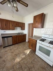 187 Powderhouse Blvd 2, Somerville, MA 02144