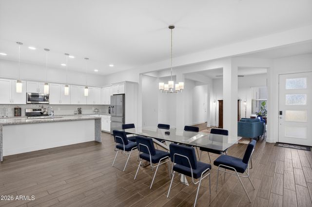 939 E PASEO Way, Phoenix, AZ 85042