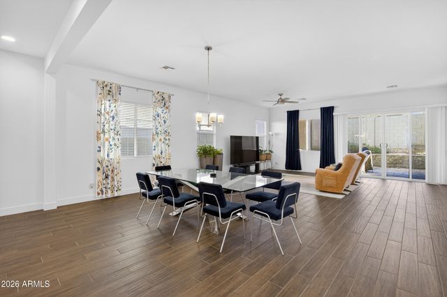 939 E PASEO Way, Phoenix, AZ 85042