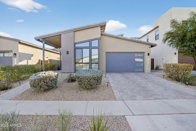 939 E PASEO Way, Phoenix, AZ 85042