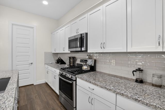 939 E PASEO Way, Phoenix, AZ 85042