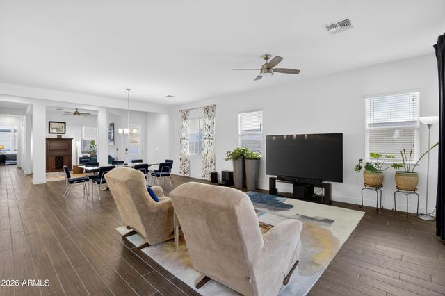 939 E PASEO Way, Phoenix, AZ 85042