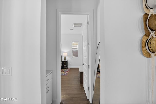 939 E PASEO Way, Phoenix, AZ 85042