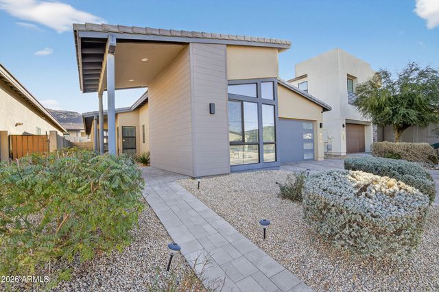 939 E PASEO Way, Phoenix, AZ 85042