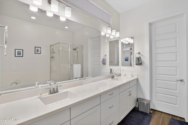 939 E PASEO Way, Phoenix, AZ 85042