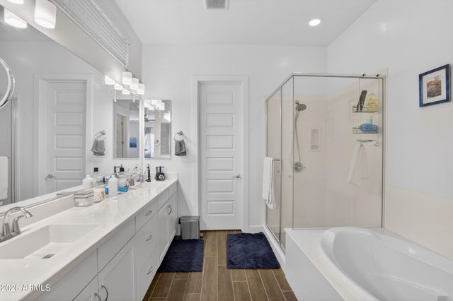 939 E PASEO Way, Phoenix, AZ 85042