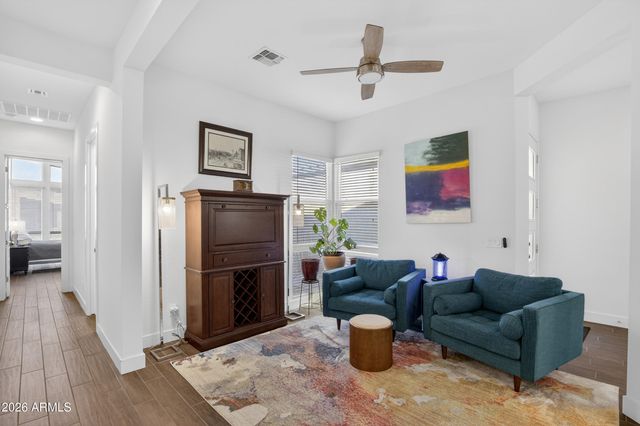 939 E PASEO Way, Phoenix, AZ 85042