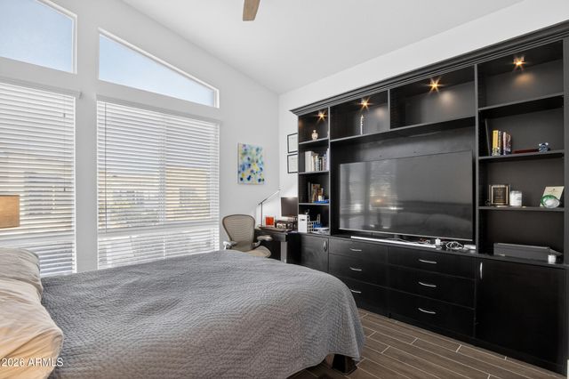 939 E PASEO Way, Phoenix, AZ 85042