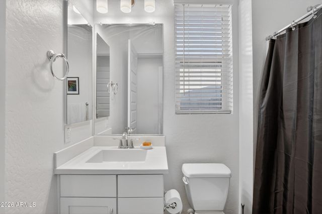 939 E PASEO Way, Phoenix, AZ 85042