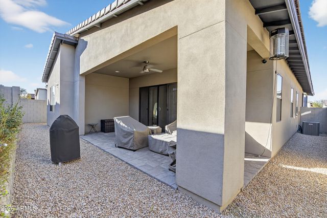 939 E PASEO Way, Phoenix, AZ 85042