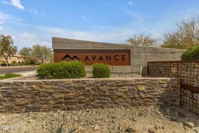 939 E PASEO Way, Phoenix, AZ 85042