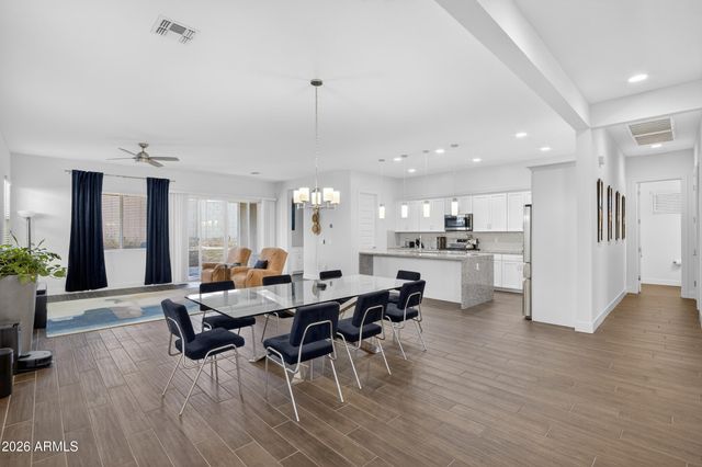 939 E PASEO Way, Phoenix, AZ 85042