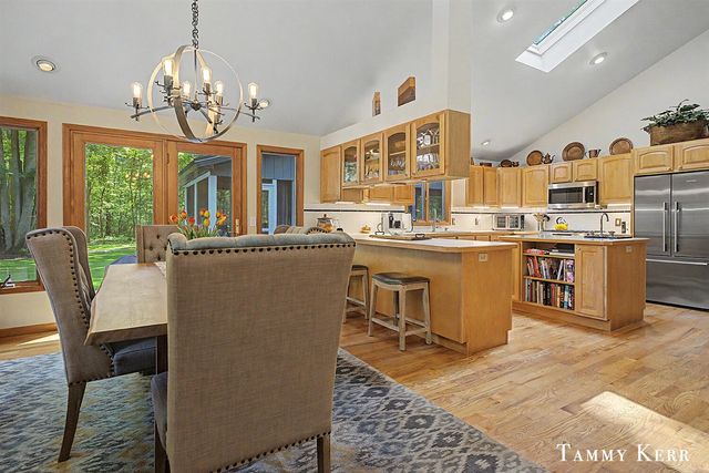 6051 Old Allegan Road, Saugatuck, MI 49453