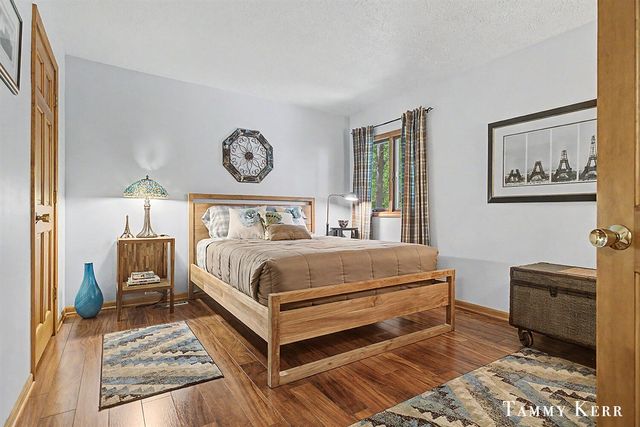 6051 Old Allegan Road, Saugatuck, MI 49453