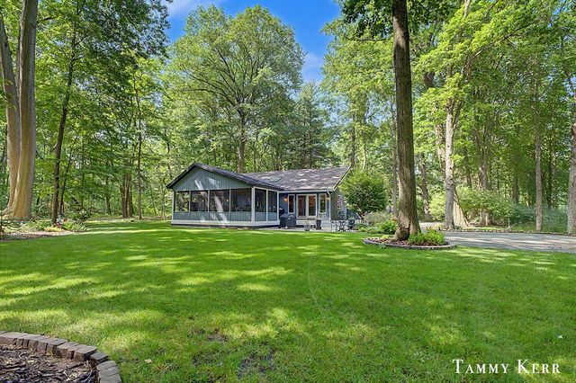 6051 Old Allegan Road, Saugatuck, MI 49453