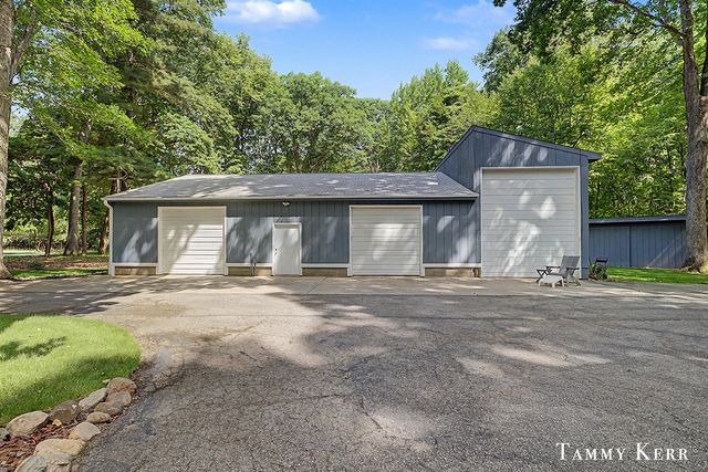 6051 Old Allegan Road, Saugatuck, MI 49453