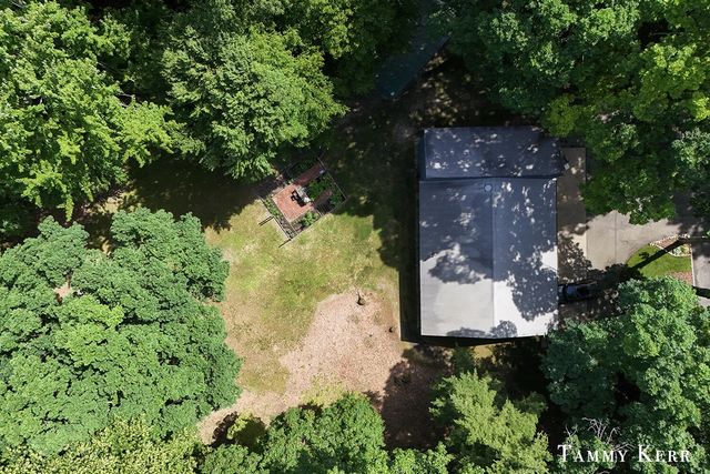 6051 Old Allegan Road, Saugatuck, MI 49453