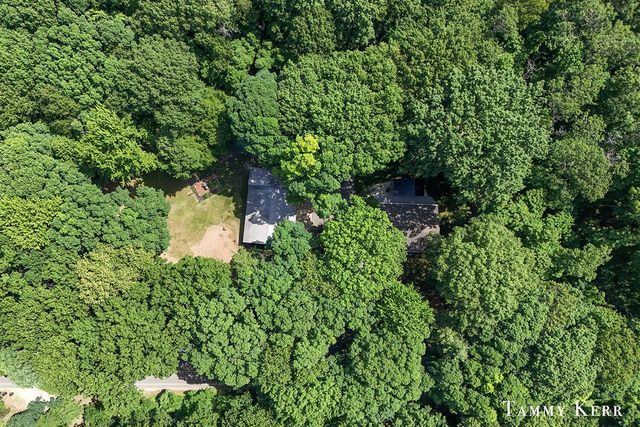 6051 Old Allegan Road, Saugatuck, MI 49453