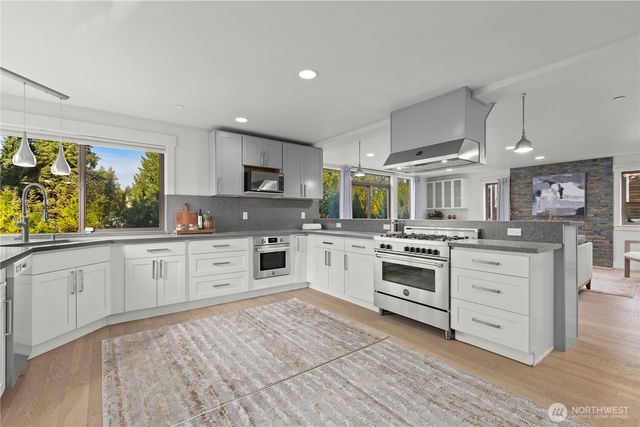 14540 Stone Avenue N, Shoreline, WA 98133