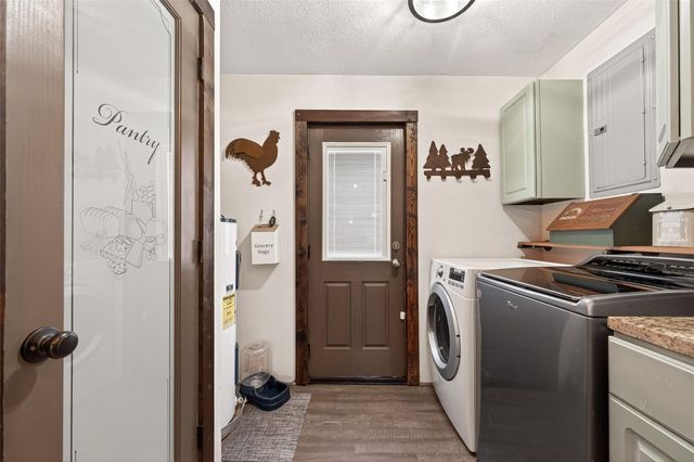 38241 N Bonnie Lake Drive, Hempstead, TX 77445