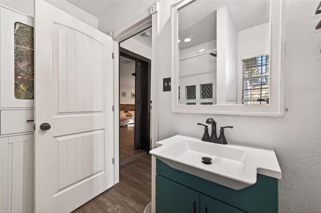 38241 N Bonnie Lake Drive, Hempstead, TX 77445