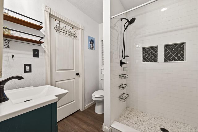 38241 N Bonnie Lake Drive, Hempstead, TX 77445