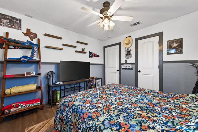 38241 N Bonnie Lake Drive, Hempstead, TX 77445