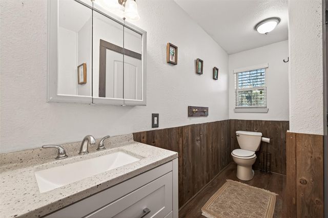 38241 N Bonnie Lake Drive, Hempstead, TX 77445