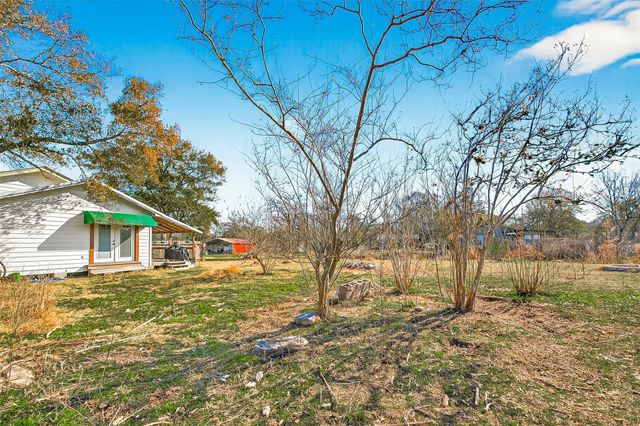 38241 N Bonnie Lake Drive, Hempstead, TX 77445