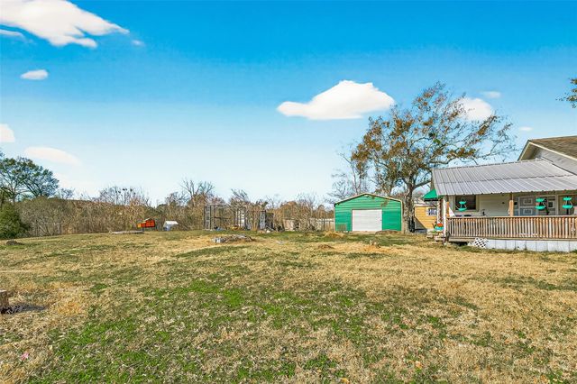 38241 N Bonnie Lake Drive, Hempstead, TX 77445