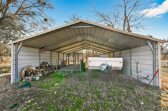 38241 N Bonnie Lake Drive, Hempstead, TX 77445