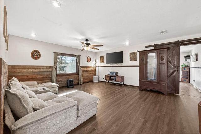 38241 N Bonnie Lake Drive, Hempstead, TX 77445