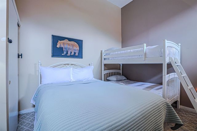 36 Lodge Road A313, Lincoln, NH 03251