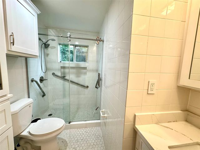 5223 Schuler Street, Houston, TX 77007