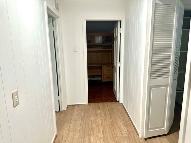 5223 Schuler Street, Houston, TX 77007