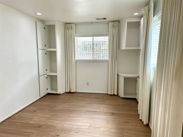 5223 Schuler Street, Houston, TX 77007