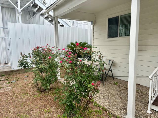 5223 Schuler Street, Houston, TX 77007