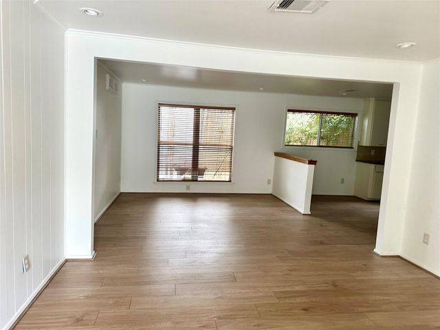 5223 Schuler Street, Houston, TX 77007