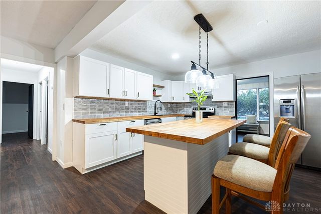 437 Kirkwood Drive, Fairborn, OH 45324