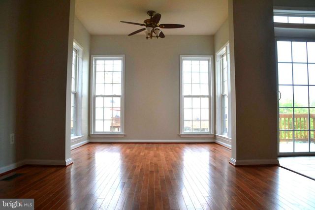 21958 WINDY OAKS SQ, Broadlands, VA 20148